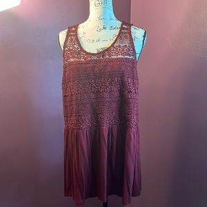 Pretty burgundy lace inlay flowy babydoll top